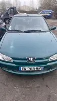 Peugeot 306 Etusäleikkö 7804G4