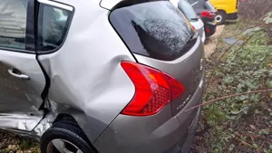 Peugeot 3008 I Boucle de ceinture de sécurité avant 8975HX