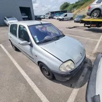 Renault Clio III Cárter 8200728381