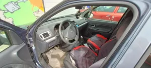 Renault Clio II Takaistuimen turvavyön solki 8200684049