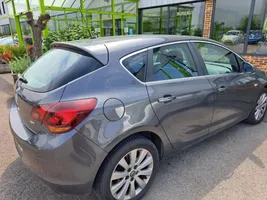 Opel Astra J Kita išorės detalė 13312788