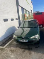 Peugeot 106 Держатель панели радиаторов (телевизора) 720996