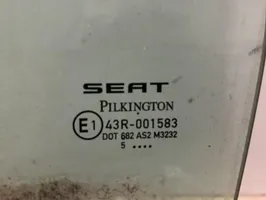 Seat Leon (1P) Vetro del finestrino della portiera posteriore 1P0845205B