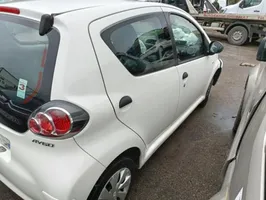 Toyota Aygo AB10 Įrankių komplektas 