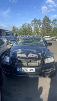 Volkswagen Touareg I Etuoven kumitiiviste 7L0837911E