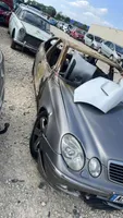 Mercedes-Benz E AMG W211 Moldura embellecedora del guardabarros trasero 