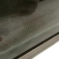 Audi A4 S4 B6 8E 8H aizmugurējo durvju stikls 