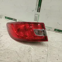 Renault Clio IV Lampy tylnej klapy bagażnika 