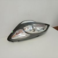 KIA Ceed Lampa przednia 