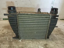 Renault Clio III Chłodnica powietrza doładowującego / Intercooler 