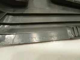 Mercedes-Benz C W203 Rivestimento del pannello della portiera anteriore 