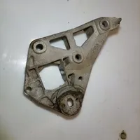 Renault Clio I Engine mount bracket 