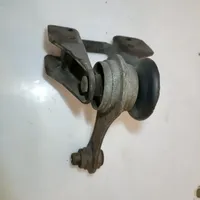 Renault Clio I Engine mount bracket 