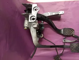 Volkswagen PASSAT B5.5 Pedal assembly 