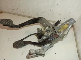 Volkswagen PASSAT B5.5 Pedal assembly 