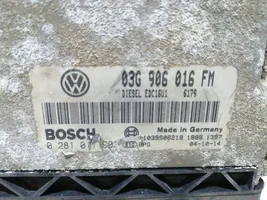 Volkswagen Golf V Dzinēja vadības bloks 