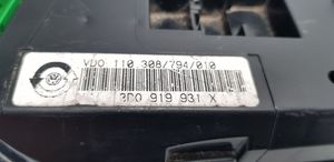 Volkswagen PASSAT B5 Tachimetro (quadro strumenti) 3B0919931X