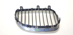 BMW 5 E60 E61 Grille de calandre avant 7065701