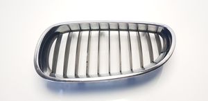 BMW 5 E60 E61 Grille de calandre avant 7065701