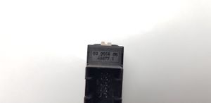 BMW 7 E38 AUX in-socket connector 8368346