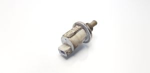 Audi A8 S8 D2 4D Vacuum valve 077133517E