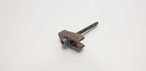 Mercedes-Benz CLK A209 C209 Fuel Injector clamp holder 