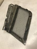 Mitsubishi L200 Grille calandre supérieure de pare-chocs avant 