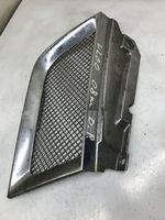 Mitsubishi L200 Grille calandre supérieure de pare-chocs avant 