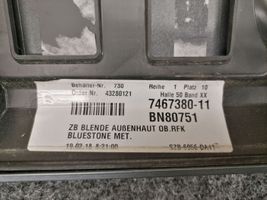 BMW 6 G32 Gran Turismo Listwa oświetlenie tylnej tablicy rejestracyjnej 7467380