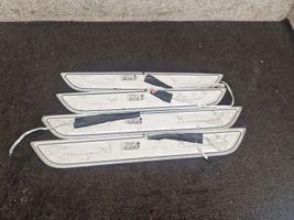 BMW 7 G11 G12 Set di rifiniture davanzale (interno) 7370314