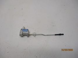 Volkswagen Golf V Serratura del tappo del serbatoio del carburante 