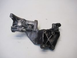 KIA Sorento Soporte del alternador 