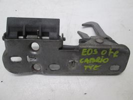 Volkswagen Eos Tailgate lock loop/hook striker 7P0827517E