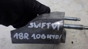 Suzuki Swift Łapa / Mocowanie silnika 