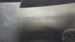 Nissan Qashqai Atrapa chłodnicy / Grill 623100250