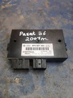 Volkswagen PASSAT B6 Steuergerät/Modul für die Anhängerkupplung 8P0907383