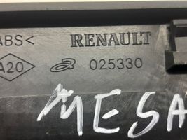 Renault Megane II Rivestimento per maniglia portiera posteriore 025330