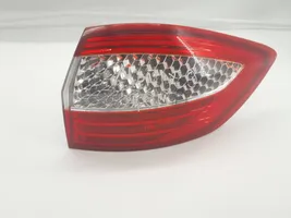 Ford Mondeo MK IV Luci posteriori 7S7113404B