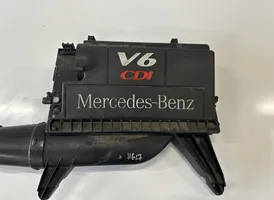 Mercedes-Benz Vito Viano W639 Scatola del filtro dell’aria A0000902551