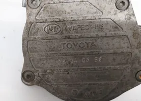 Toyota Avensis T250 Pompe à vide 13