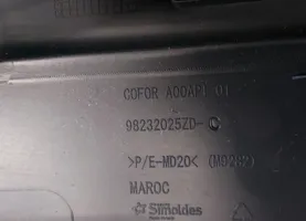 Peugeot 208 Garniture de couvercle de coffre arriere hayon 98232025ZD