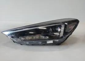 Hyundai Tucson TL Etu-/Ajovalo 92101D7700