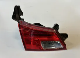 Subaru Legacy Lampy tylnej klapy bagażnika 132-20072