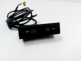 Seat Ateca Connecteur/prise USB 575035736B