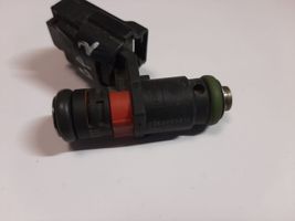 Volkswagen Polo V 6R Injecteur de carburant 03E906031C