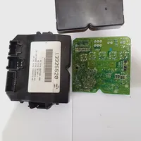 Opel Insignia A Sterownik / Moduł elektrycznej klapy tylnej / bagażnika 13325520