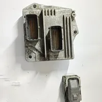 Opel Astra H Sterownik / Moduł ECU 55561172