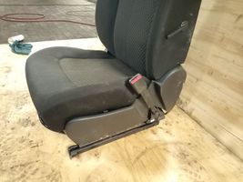 Nissan X-Trail T31 Priekinė keleivio sėdynė 