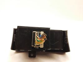 Chevrolet Captiva Interrupteur d’éclairage 8F30