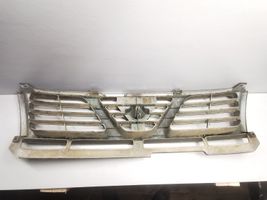 Nissan Patrol Y61 Grille calandre supérieure de pare-chocs avant 62310